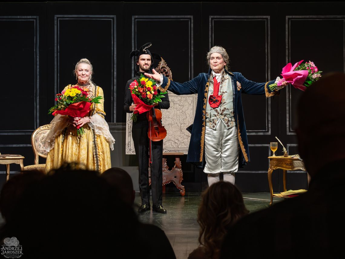 Spektakl "Król i Caryca" w reżyserii Jerzego Zelnika Teatru Klasyki Polskiej.