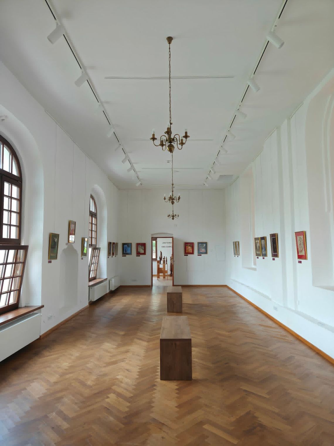 BLIŻEJ KULTURY (odc. 436) - Wystawy w Muzeum Zespół Synagogalny we Włodawie Muzeum zaprasza na wystawę Marca Chagalla, francuskiego malarza i grafika pochodzenia rosyjsko-żydowskiego.