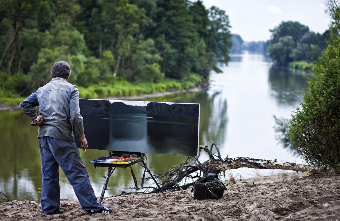 Bug w sztuce i dźwięku – wyjątkowy wernisaż w Siennicy Różanej. O projekcie "Bug" Agnieszka Poźniak, dyrektor CK