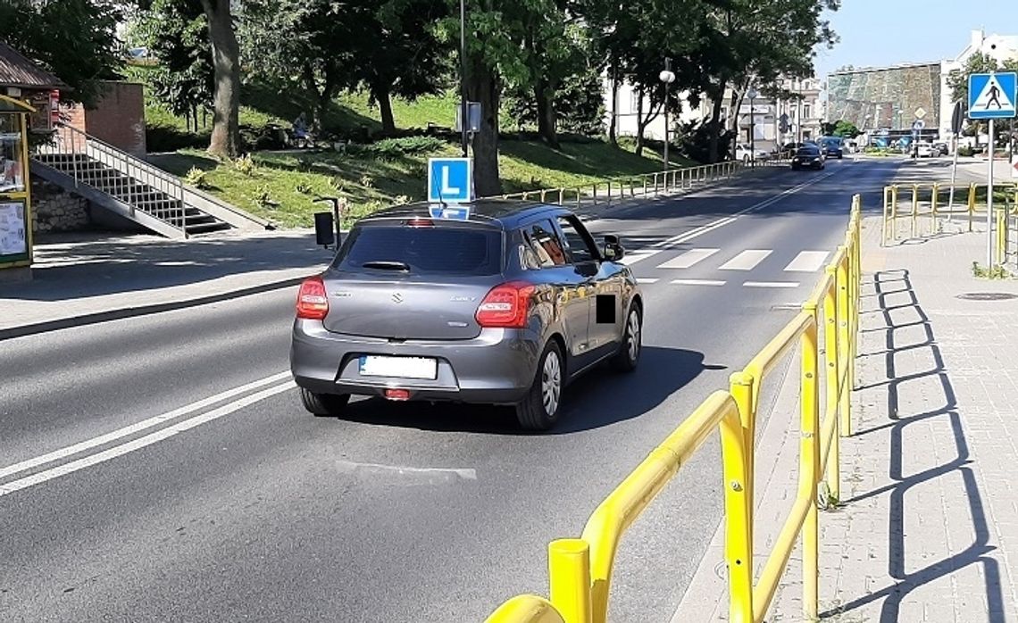 Chełm: Coraz więcej samochodów nauki jazdy na ulicach