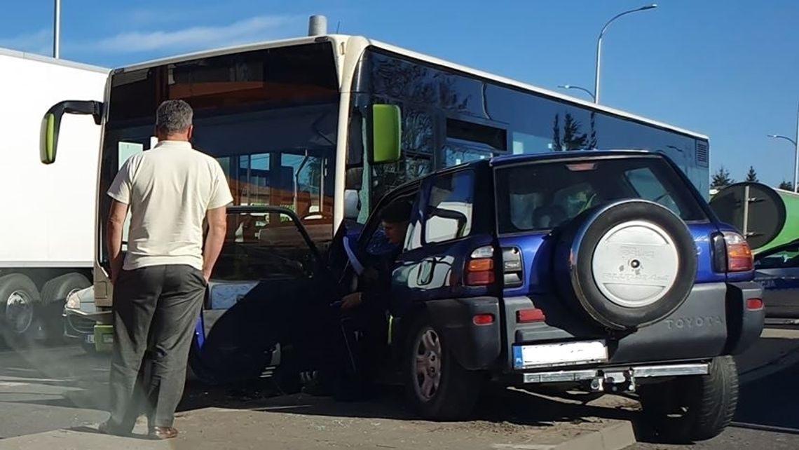 Chełm: Czołowe zderzenie z autobusem na skrzyżowaniu Rejowiecka/Szpitalna