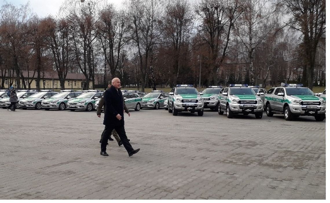 Chełm: Minister przekazał Straży Granicznej 120 nowych samochodów
