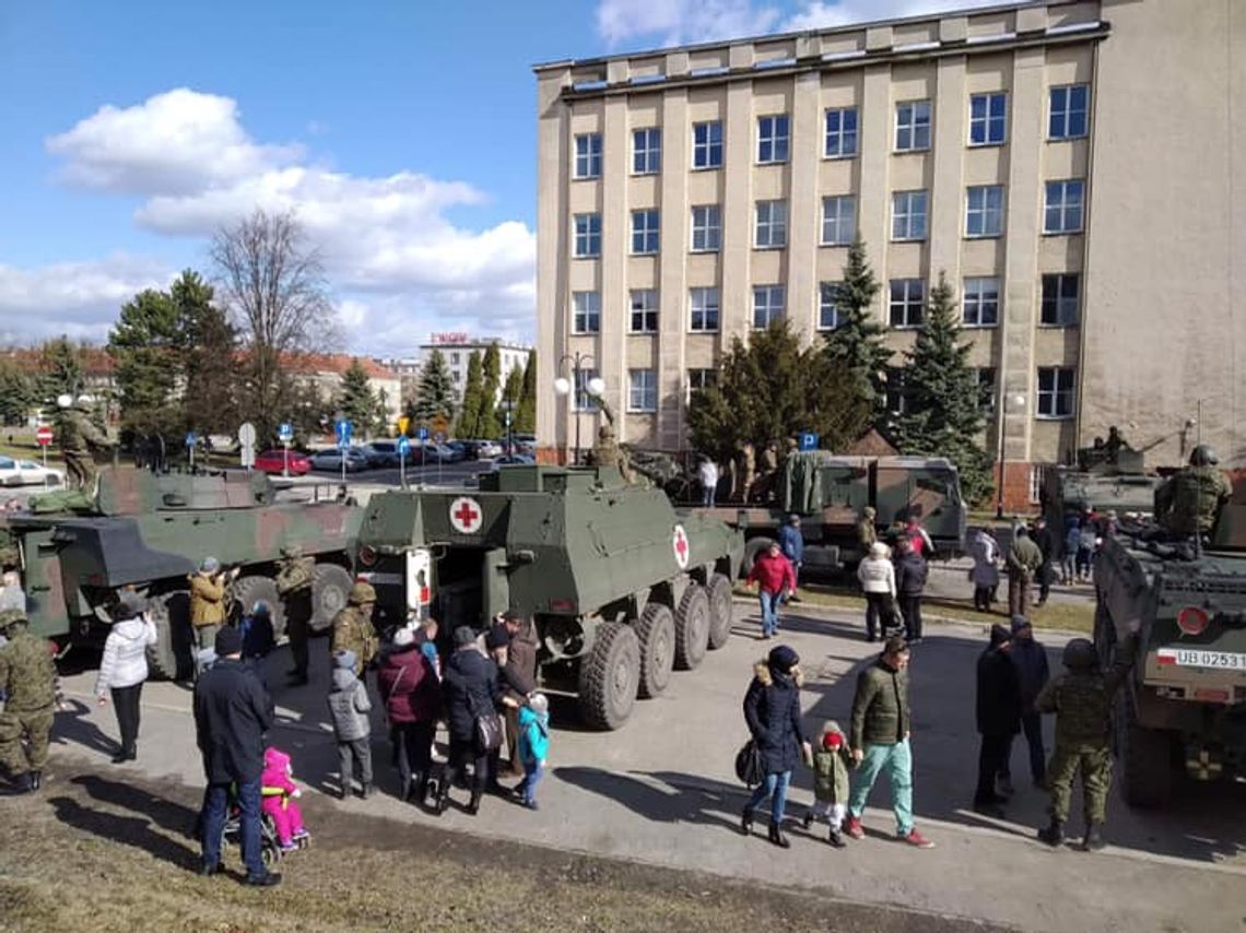 Chełm: Piknik Militarny na Placu Niepodległości