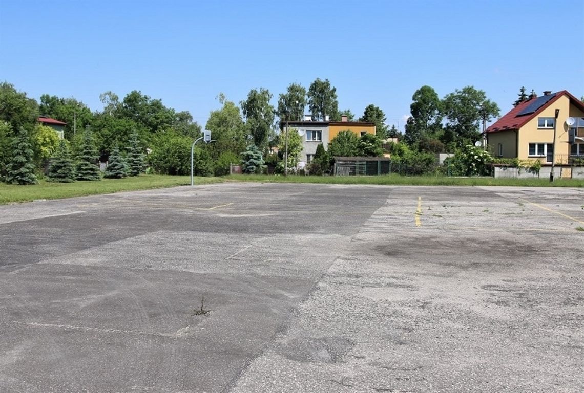 Chełm: Przy trzech szkołach staną nowe wielofunkcyjne boiska