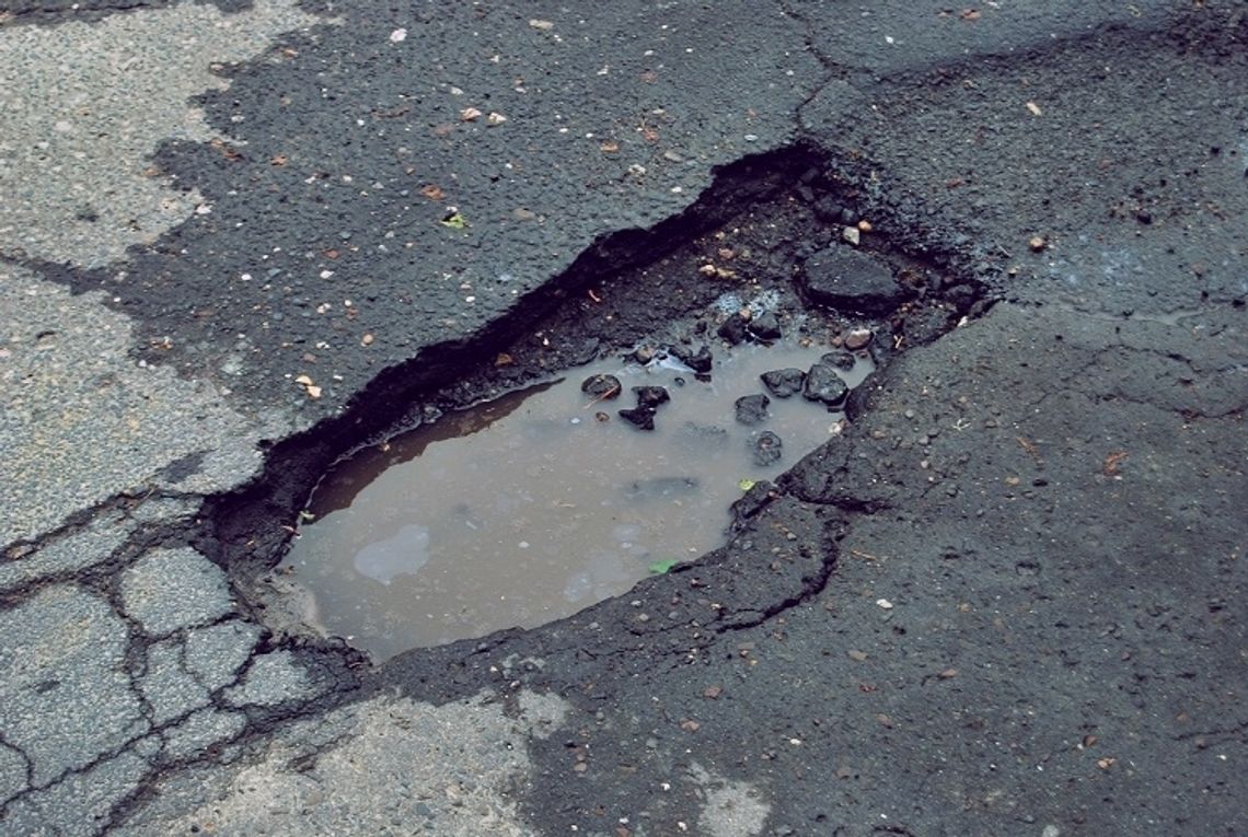 Chełm: Ulica Rejowiecka. Dziury w jezdni niszczą kolejne auta!