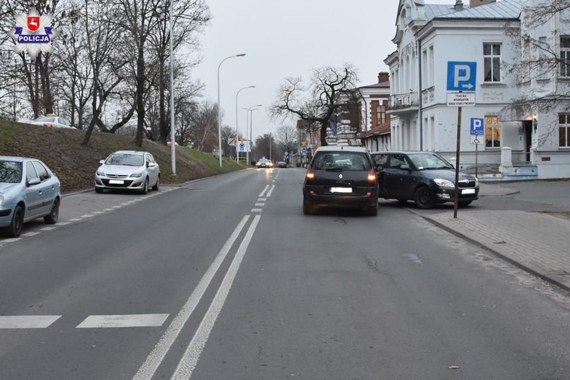 Chełm: Zderzenie samochodów w centrum Chełma. Pasażerka trafiła do szpitala