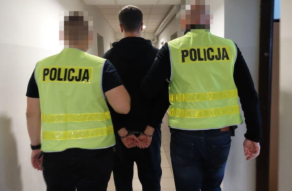 Chełmscy kryminalni zatrzymali ściganego listem gończym. Chciał zwiać przez okno