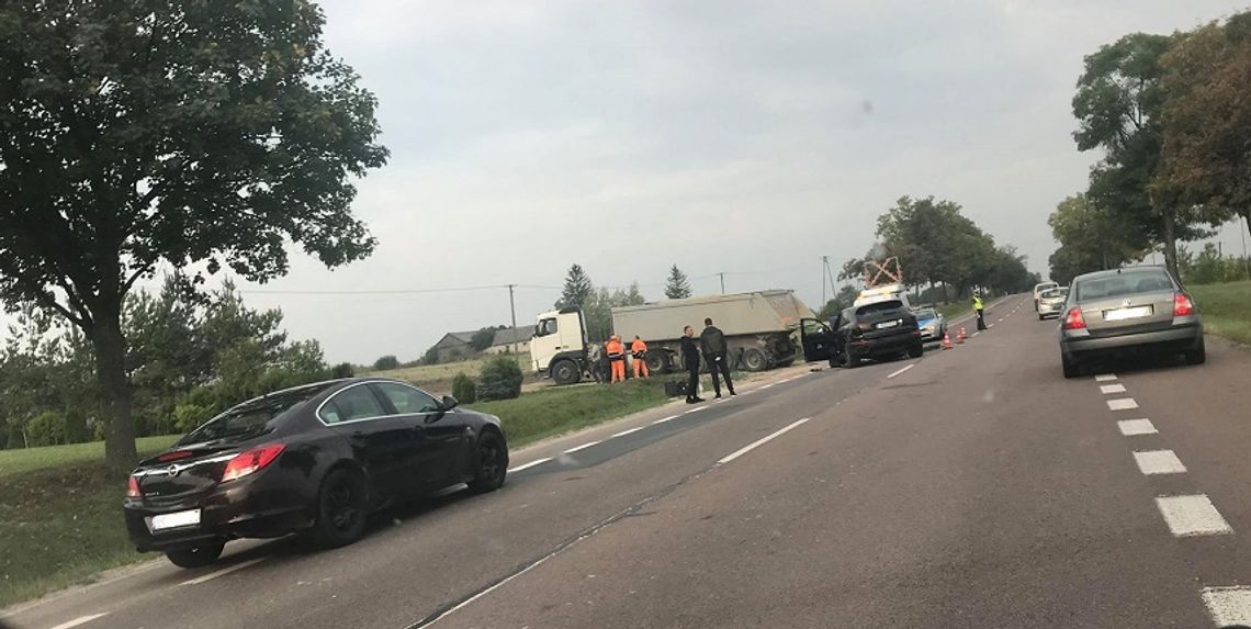 Groźny wypadek na trasie Chełm-Lublin. Dwie osoby trafiły do szpitala
