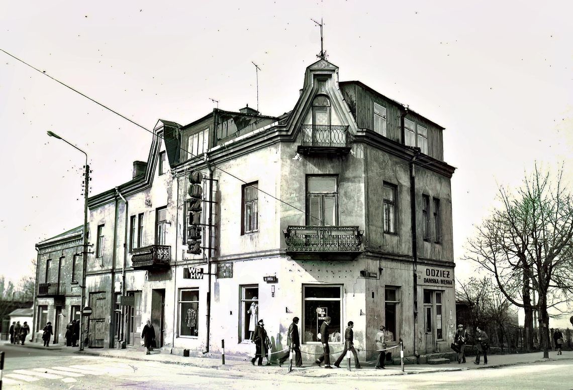 Kroniki miasta. Bagienko zamiast handlowego placu. Zaniedbana okolica chełmskiego dworca PKS w 1971 roku Fragment ulicy Lwowskiej, rok 1979