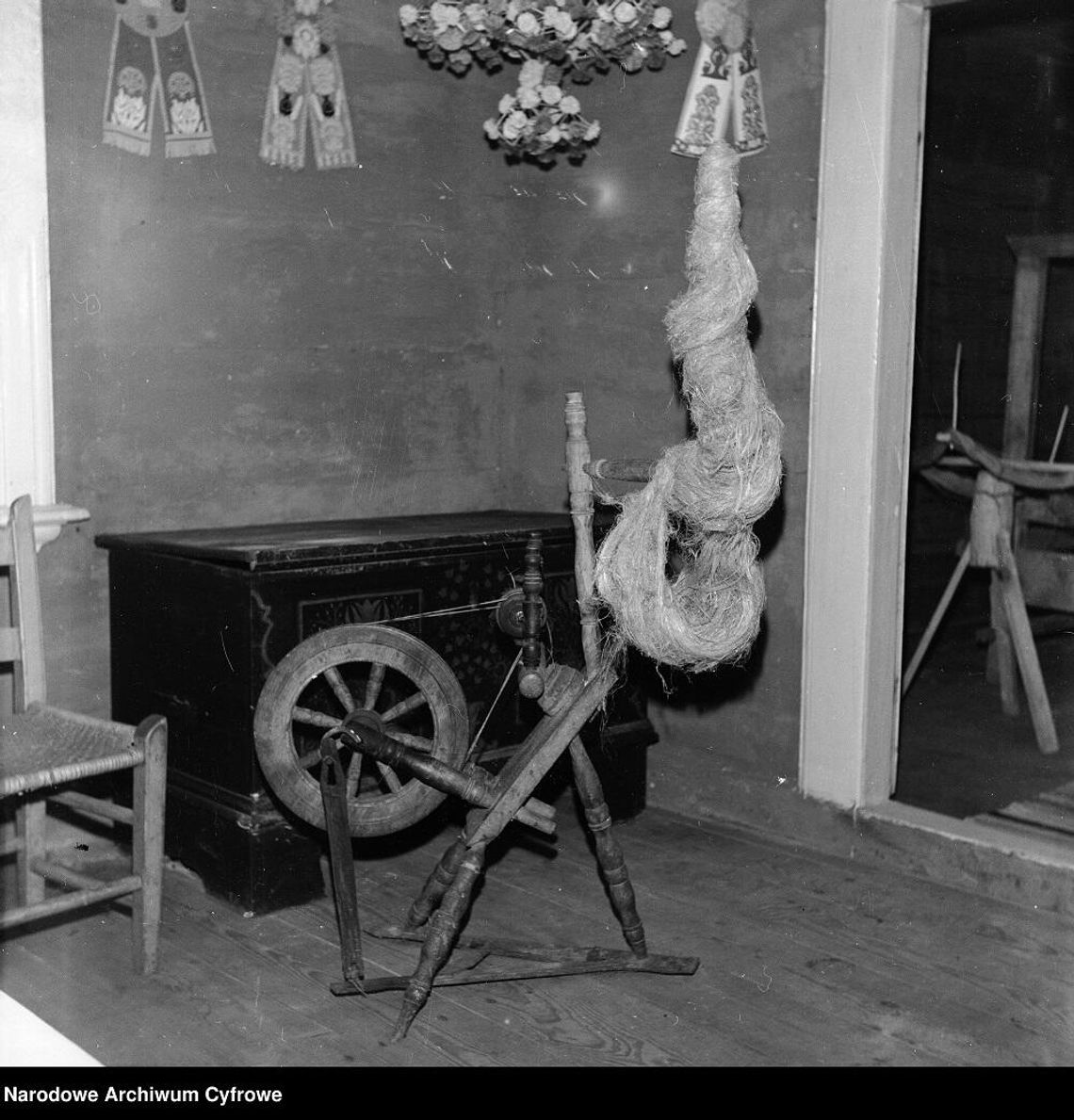 W latach 70-tych w wielu gminach powstawały kolejne izby pamiątek z przeszłości