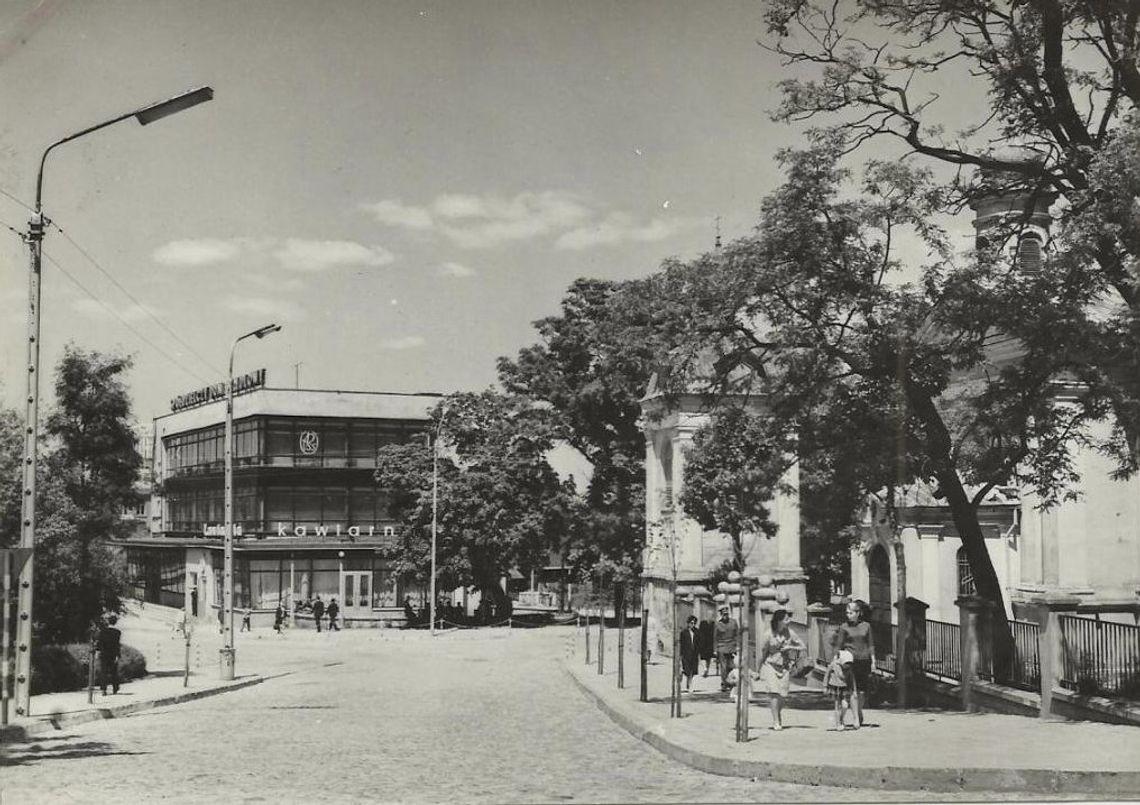 Na zdjęciu Spółdzielczy Dom Handlowy w Chełmie