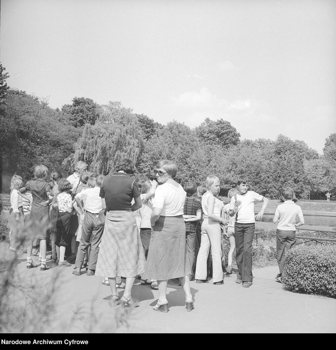 Kroniki miasta. Nauczycielskie koło PTTK w Chełmie. Pedagodzy zaangażowani w ruch krajoznawczo-turystyczny Zdjęcie ilustracyjne
