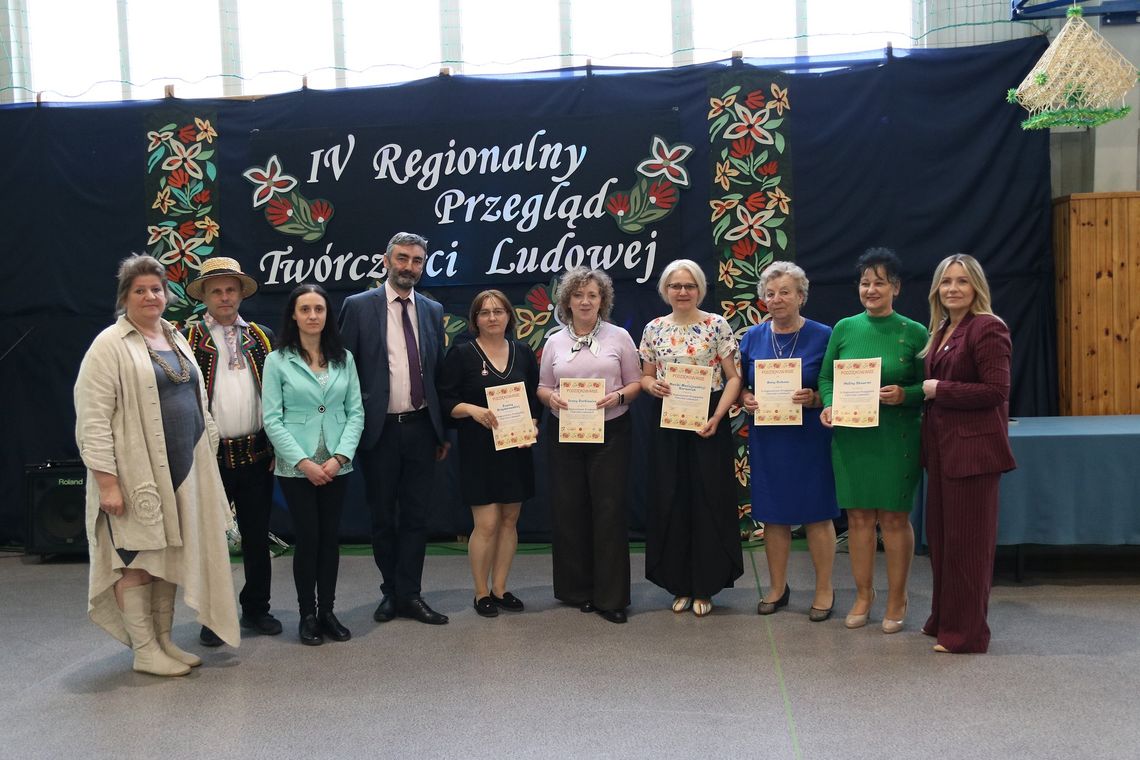Ludowe święto w Łopienniku Nadrzecznym. Uhonorowano mistrzów tradycji [GALERIA ZDJĘĆ]