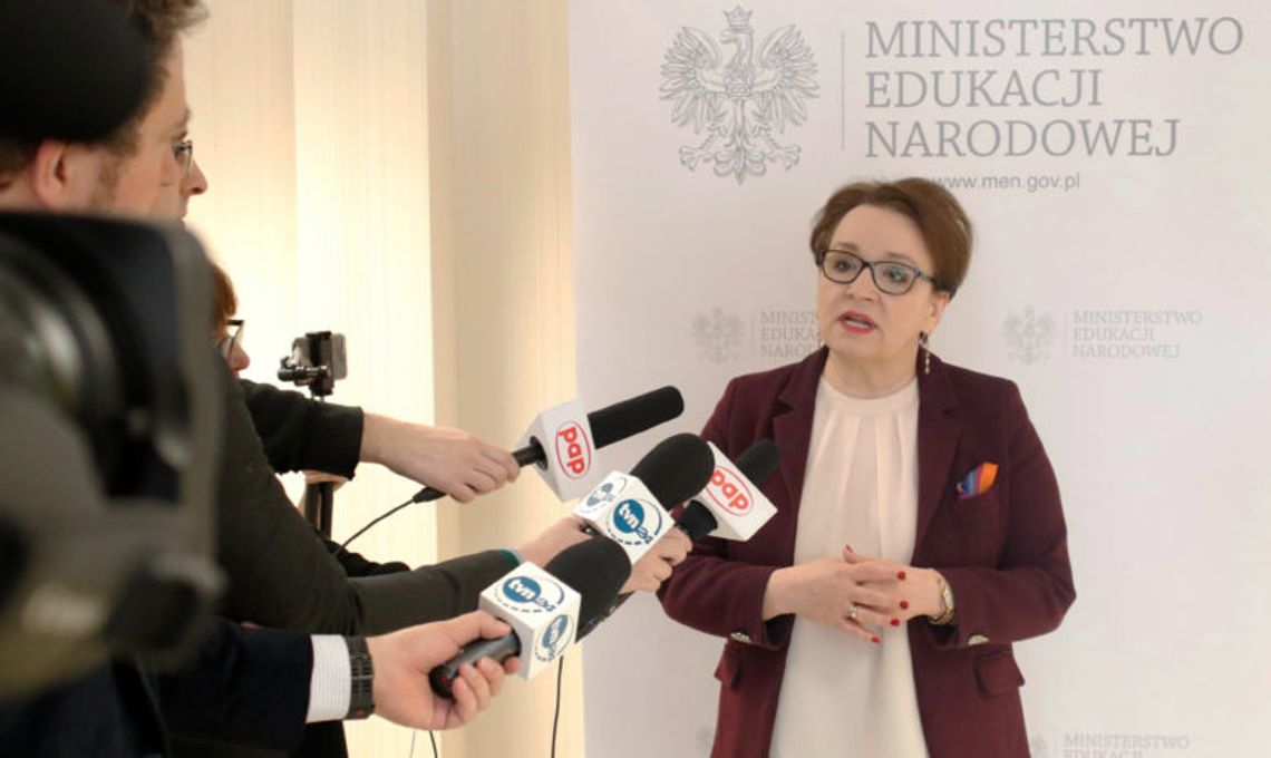 Minister Zalewska podczas wizyty w Chełmie: "Średnia pensja nauczyciela wzrośnie o 800-1000 zł"