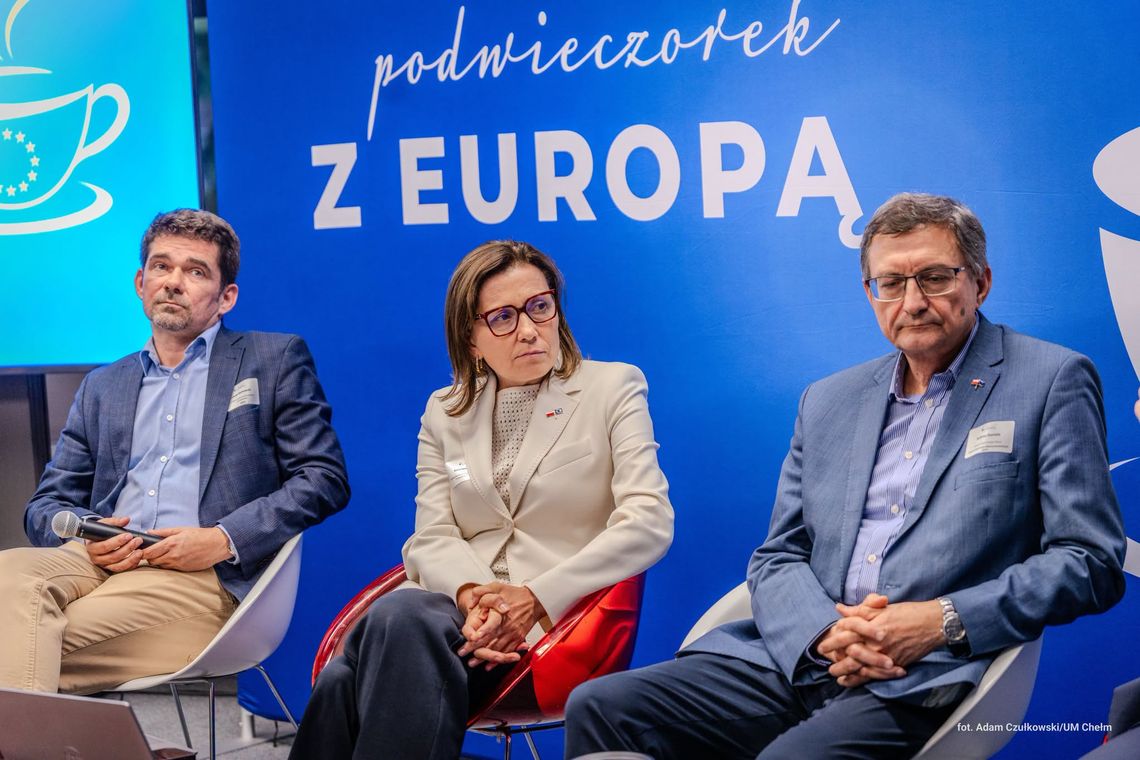 Podwieczorek z Europą zorganizowany przez Przedstawicielstwo Komisji Europejskiej w Polsce, Centrum Kompetencji Europejskich UMCS oraz Miasto Chełm.