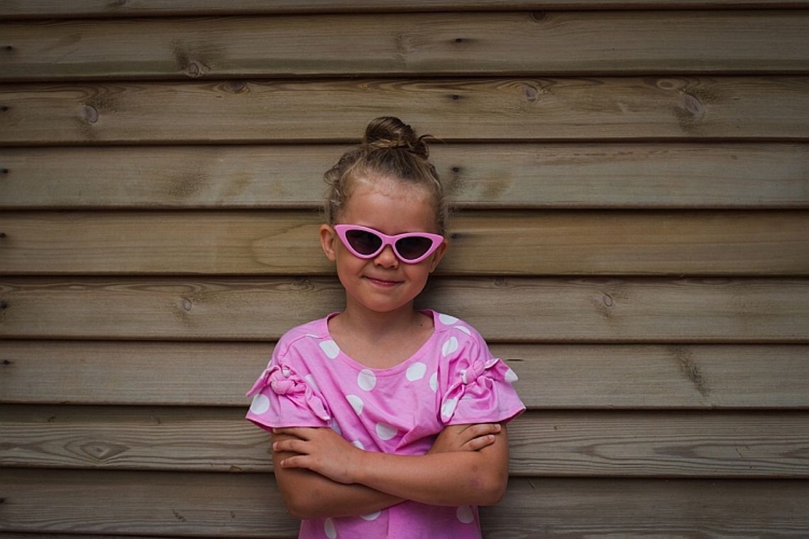 Okulary przeciwsłoneczne dla dzieci – hit czy kit?