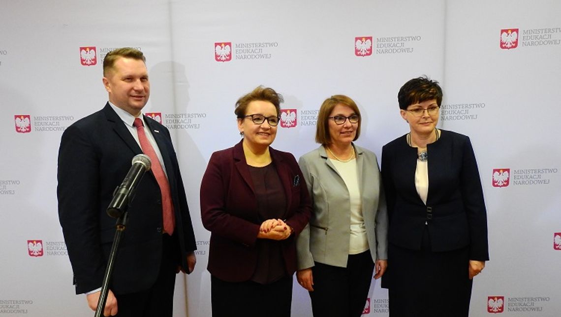 Oświatowy zjazd w Chełmie. Wśród gości - minister edukacji narodowej Anna Zalewska.