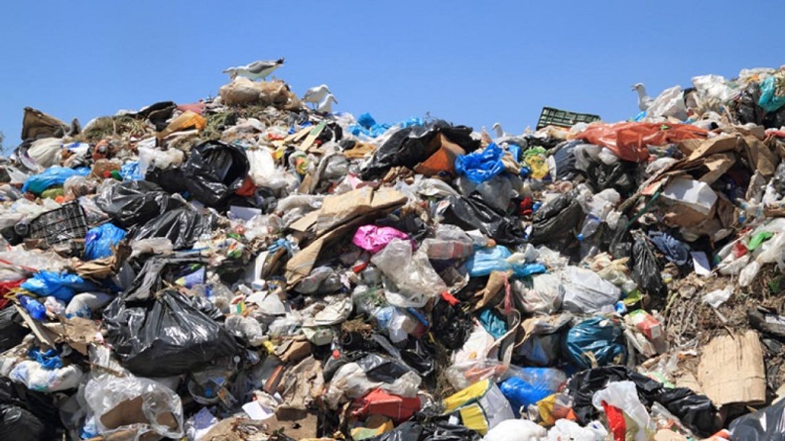 Prawie 22 tysiące ton śmieci wyrzucili chełmianie w 2016 roku