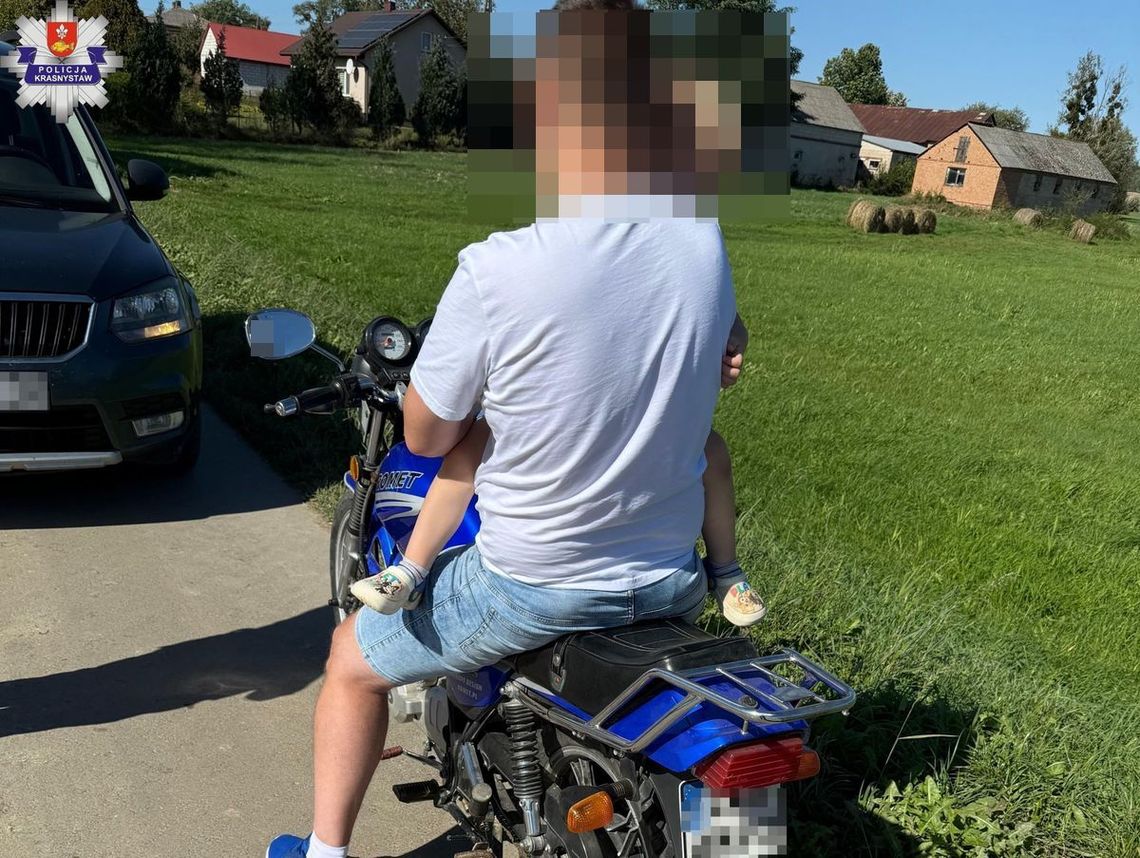 Przewoził 4-latka motorowerem. Zapomniał o ważnej rzeczy i miał kłopoty Przewoził 4-latka motorowerem. Zapomniał o ważnej rzeczy i miał kłopoty
