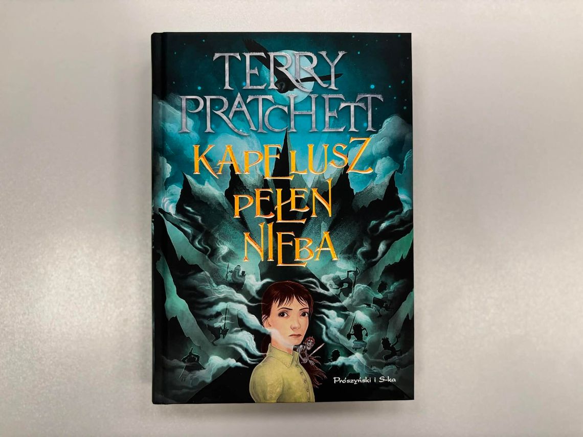 Terry Pratchett "Kapelusz pełen nieba"