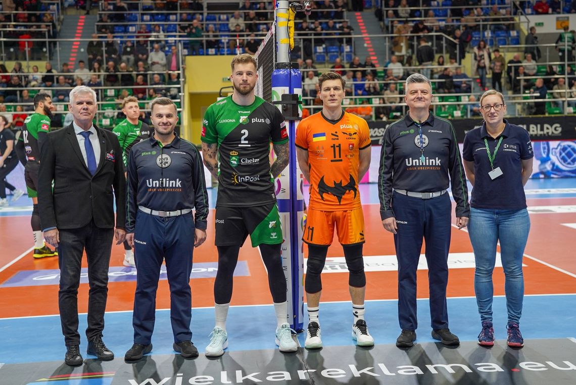 Dziś o 17:30 ważne spotkanie w kontekście miejsca w plusligowej tabeli rozegrają siatkarze InPostu ChKS Chełm. Zespół prowadzony przez Krzysztofa Andrzejewskiego zmierzy się na wyjeździe z Treflem Gdańsk.