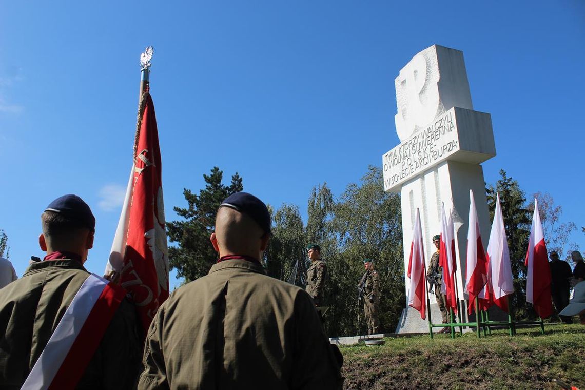 Wiadomości lokalne. 87 lat od wybuchu wojny. Chełm oddał hołd ofiarom i obrońcom Ojczyzny Wiadomości lokalne. 87 lat od wybuchu wojny. Chełm oddał hołd ofiarom i obrońcom Ojczyzny