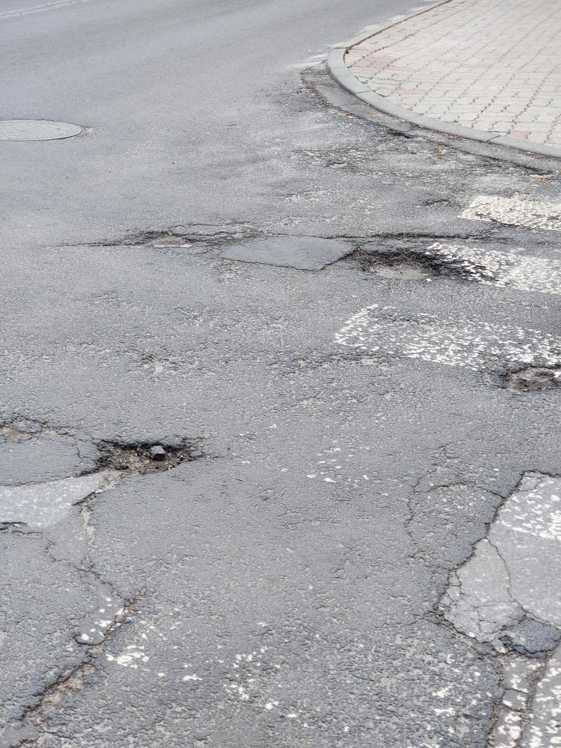 Wiadomości lokalne. Chełm: skok liczby zgłoszeń za uszkodzone auta