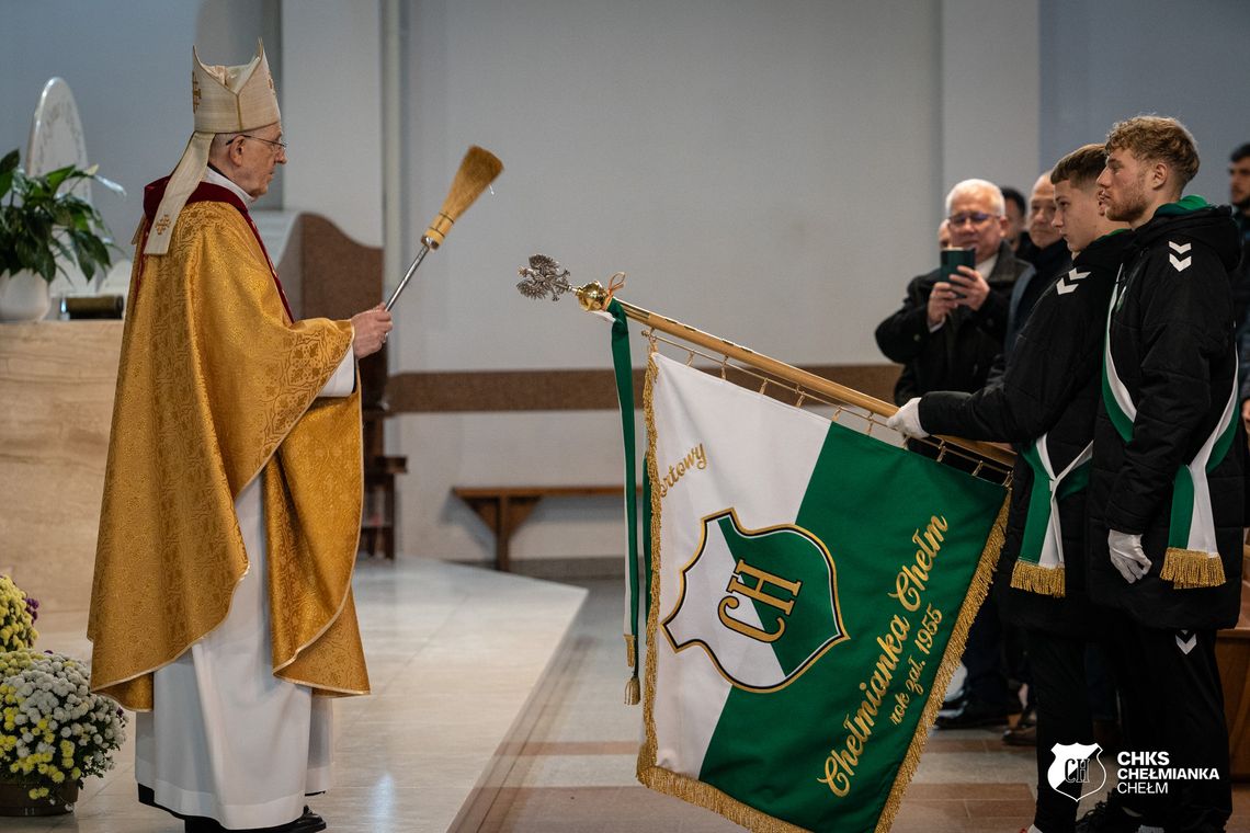 Wiadomości lokalne. Chełmianka z poświęconym sztandarem. Klub świętuje 70-lecie Wiadomości lokalne. Chełmianka z poświęconym sztandarem. Klub świętuje 70-lecie