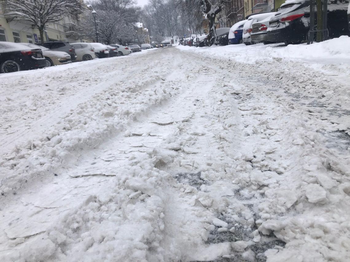 Wiadomości lokalne. Chełmskie potyczki z zimową aurą. Ma padać do wieczora
