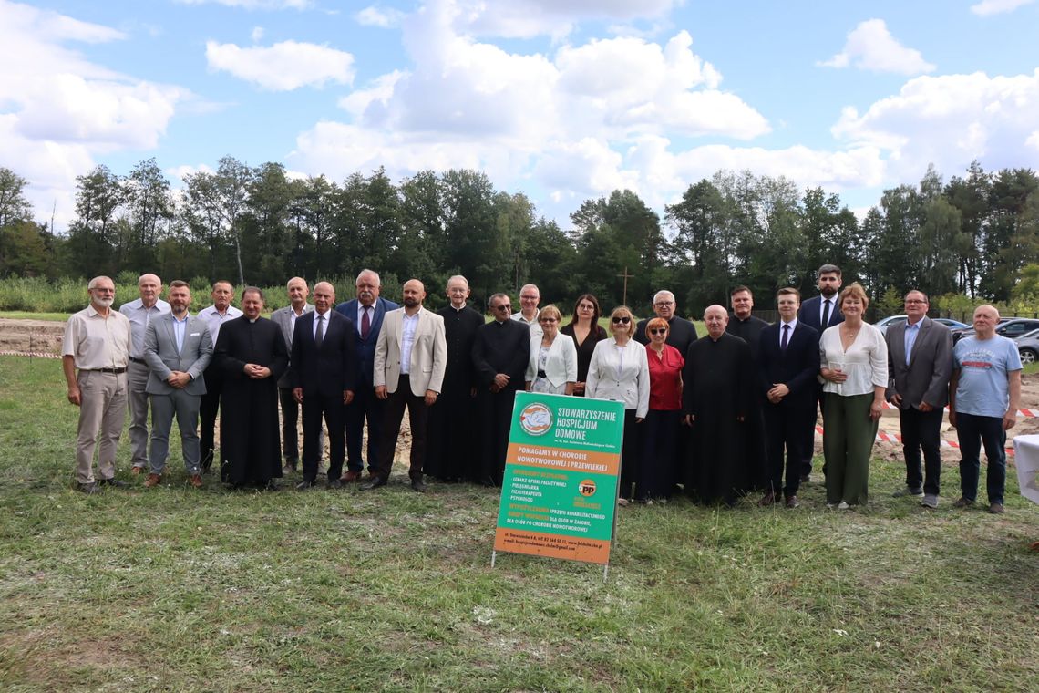 Wiadomości lokalne. Hospicjum w Nowinach coraz bliżej. Rozpoczęła się budowa Wiadomości lokalne. Hospicjum w Nowinach coraz bliżej. Rozpoczęła się budowa