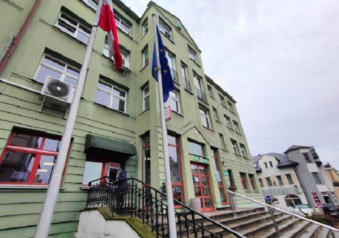 Wiadomości lokalne. Kadrowa magistracka karuzela: jedni wysiadają, a trudno znaleźć nowych chętnych na tę "przejażdżkę" Wiadomości lokalne. Kadrowa magistracka karuzela: jedni wysiadają, a trudno znaleźć nowych chętnych na tę "przejażdżkę"