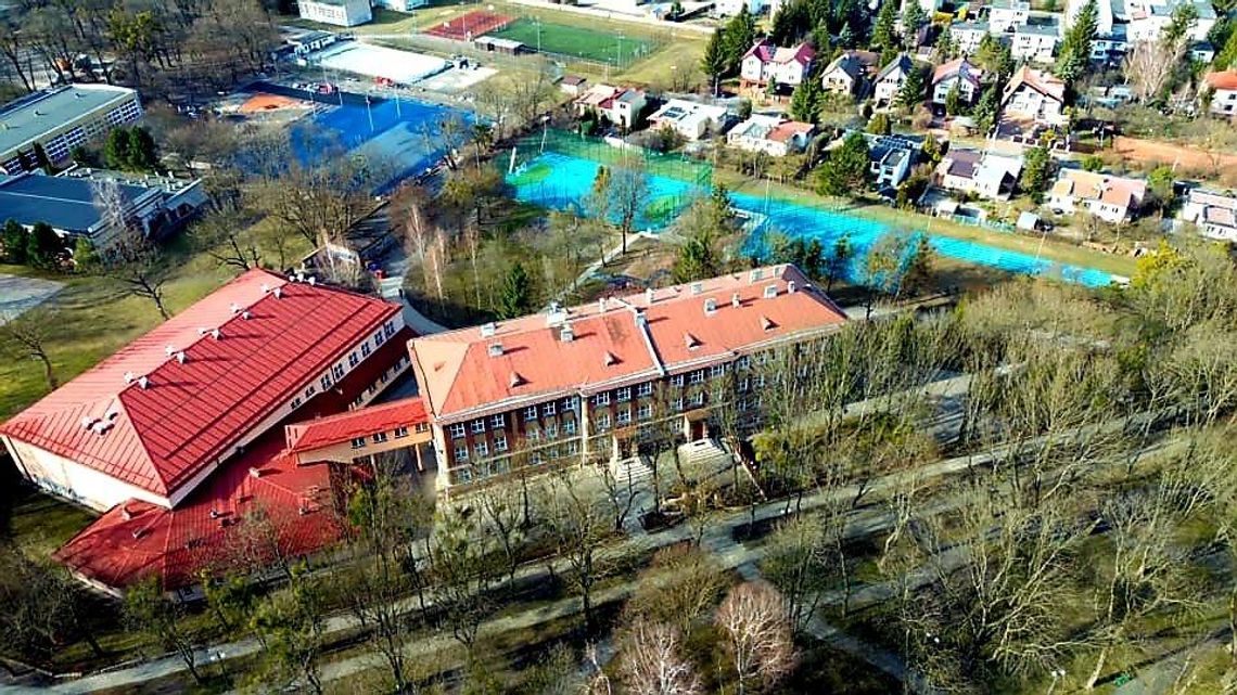 Wiadomości lokalne. Kolejne przetargi na termomodernizację szkół i przedszkoli w Chełmie. Czy tym razem uda się je rozstrzygnąć? Wiadomości lokalne. Kolejne przetargi na termomodernizację szkół i przedszkoli w Chełmie. Czy tym razem uda się je rozstrzygnąć?