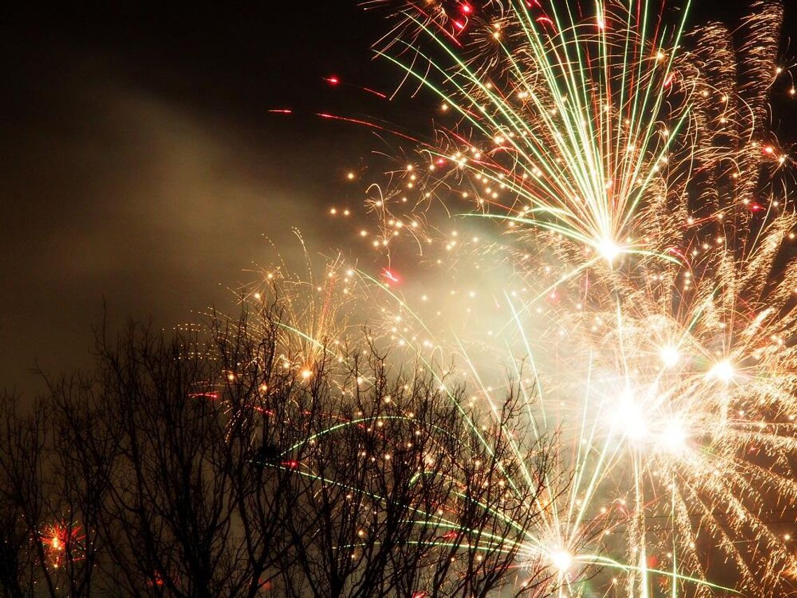 Wiadomości lokalne. Lokalna dyskusja na temat miejskiego sylwestra trwa. Odniósł się do niej przedstawiciel Rady Osiedla Dyrekcja Wiadomości lokalne. Lokalna dyskusja na temat miejskiego sylwestra trwa. Odniósł się do niej przedstawiciel Rady Osiedla Dyrekcja