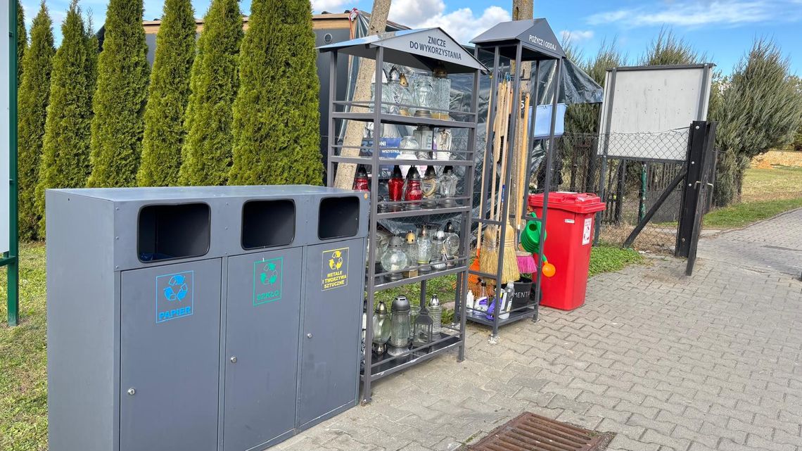 Wiadomości lokalne. Na drogach tłoczniej. Policja apeluje o ostrożność. Cmentarz komunalny w Chełmie w okresie Wszystkich Świętych. Wiadomości lokalne. Na drogach tłoczniej. Policja apeluje o ostrożność. Cmentarz komunalny w Chełmie w okresie Wszystkich Świętych.