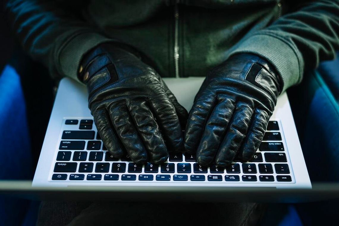 Wiadomości lokalne - Następna ofiara oszustów Kolejna mieszkanka naszego regionu dała się skusić na internetową inwestycję i zamiast zyskać, straciła mnóstwo pieniędzy.