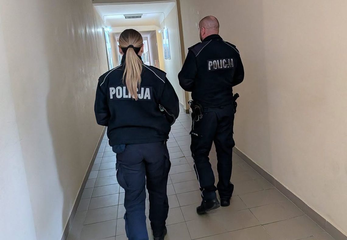 Wiadomości lokalne. Niepokojące publikacje w sieci. Policja zatrzymała ucznia chełmskiej szkoły Wiadomości lokalne. Niepokojące publikacje w sieci. Policja zatrzymała ucznia chełmskiej szkoły