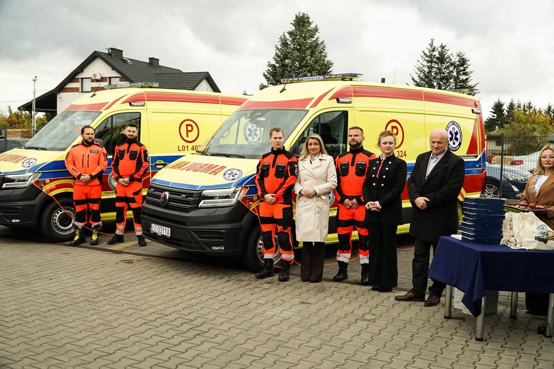 Wiadomości lokalne. Podwójne święto chełmskich ratowników i nowe ambulanse Wiadomości lokalne. Podwójne święto chełmskich ratowników i nowe ambulanse