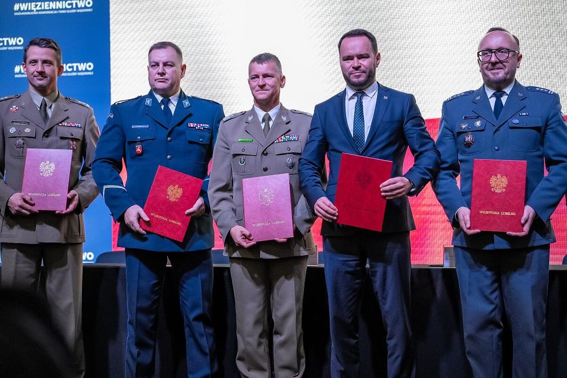 Wiadomości lokalne. Porozumienie służb mundurowych w Lubelskiem. Plany rozbudowy fermy w Łowczy