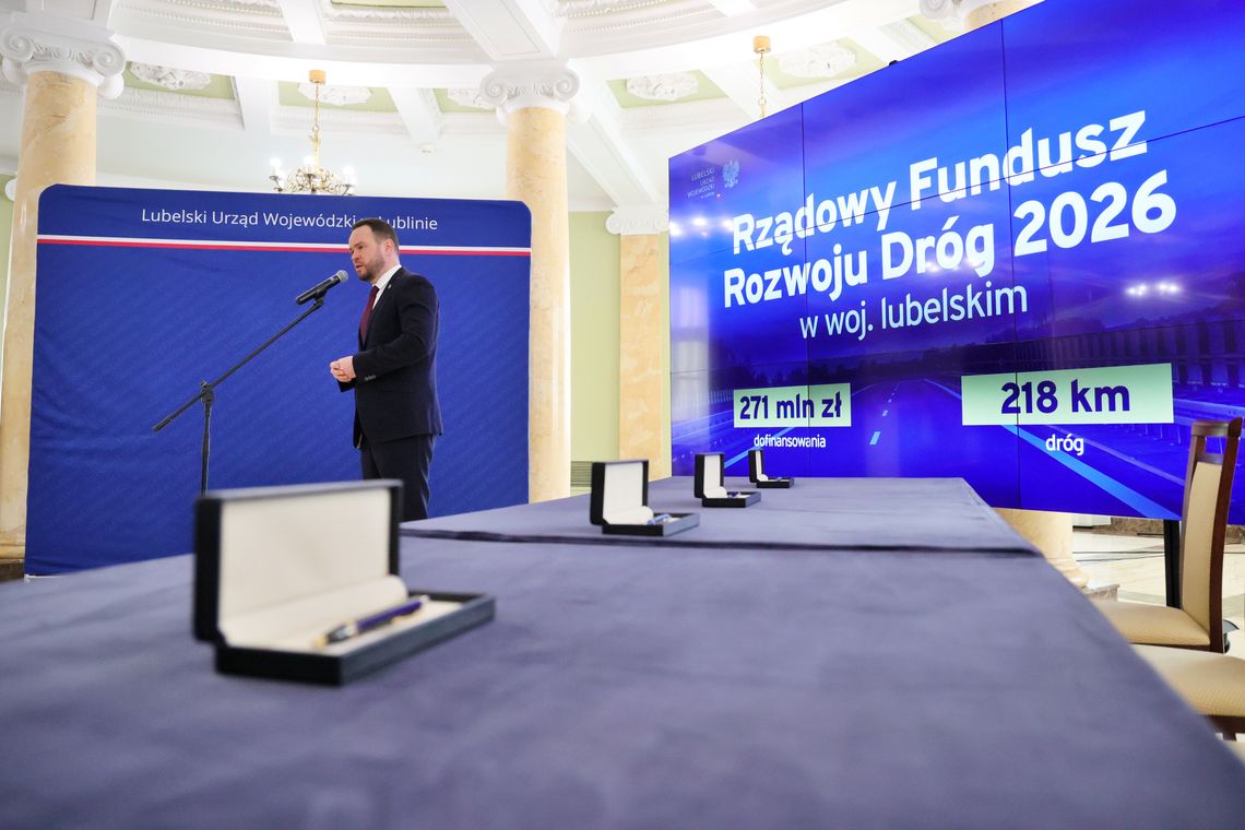 Wojewoda lubelski podpisał kolejne umowy w ramach Rządowego Funduszu Rozwoju Dróg.