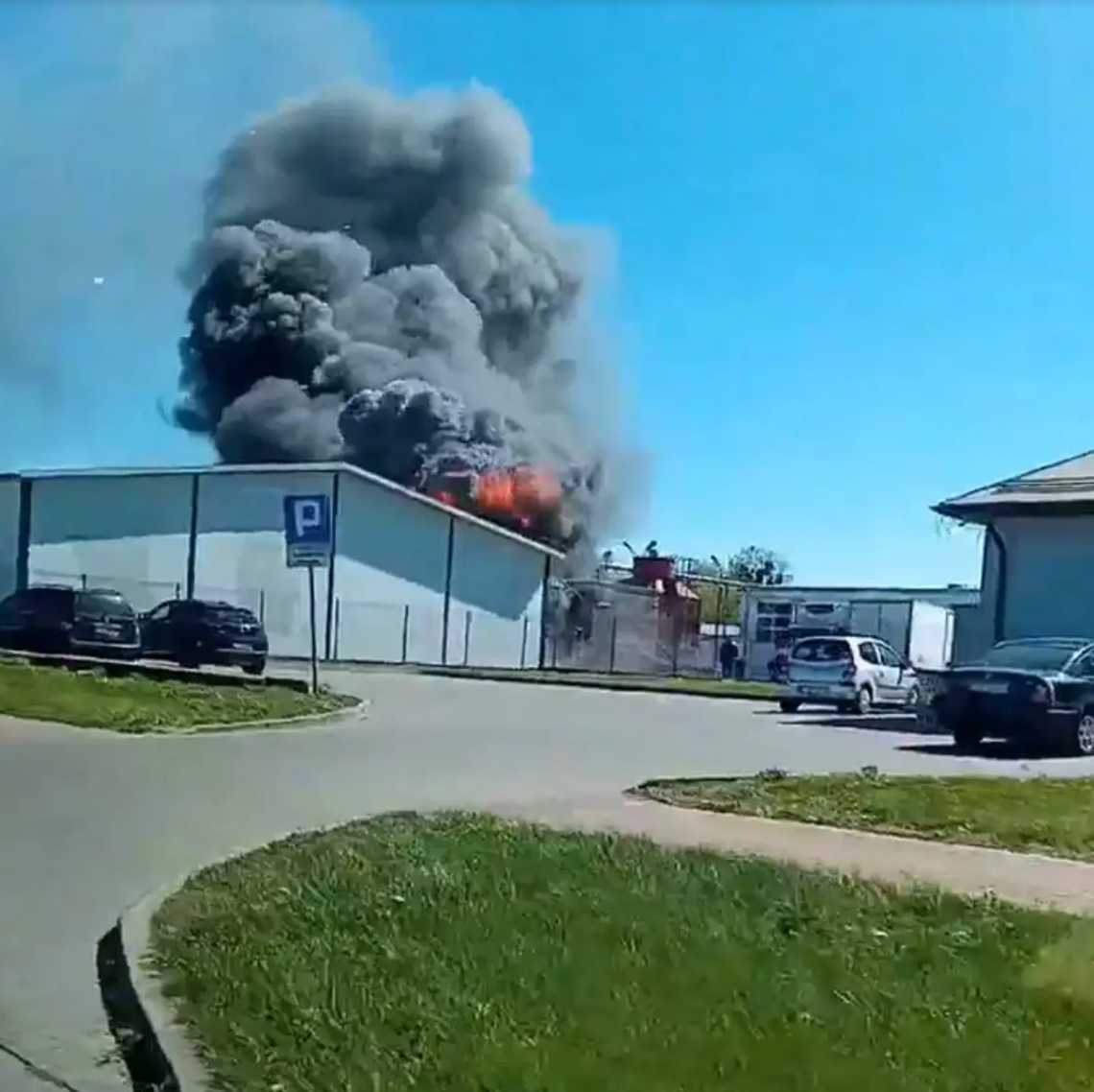 Wiadomości lokalne. Pożar urządzenia technicznego w zakładzie przy ul. Chemicznej