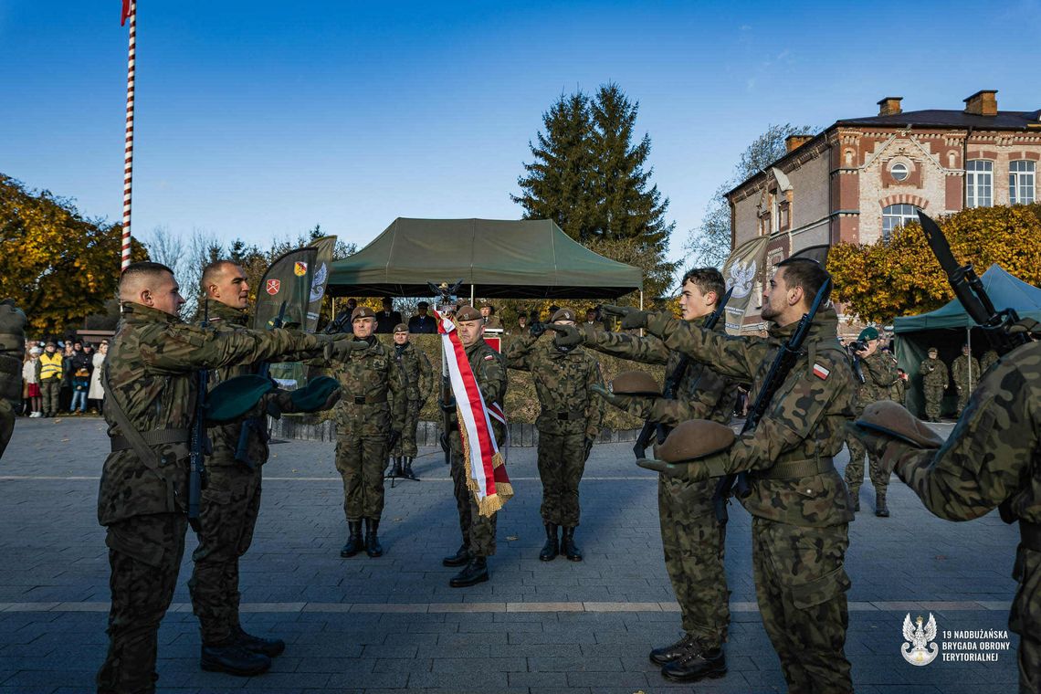 Wiadomości lokalne. Przysięga żołnierzy 19 DAS i 19 NBOT w Chełmie. Wysokie koszty termomodernizacji chełmskich szkół. Wiadomości lokalne. Przysięga żołnierzy 19 DAS i 19 NBOT w Chełmie. Wysokie koszty termomodernizacji chełmskich szkół.