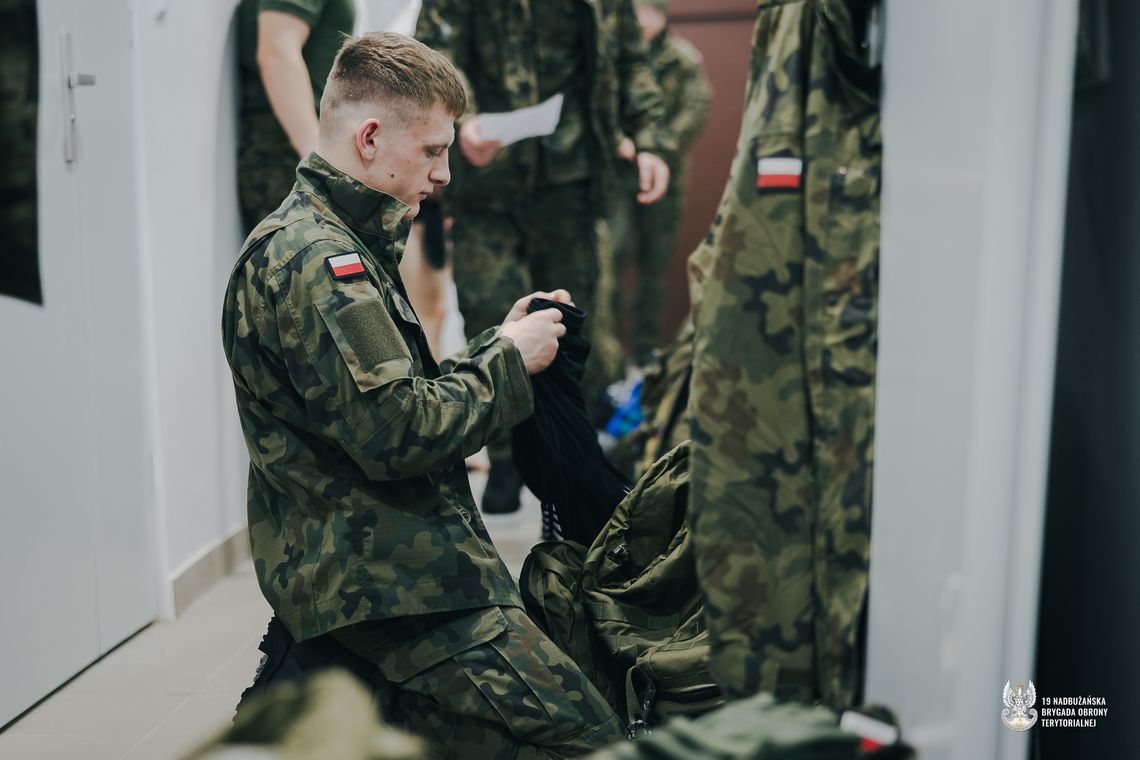 Wiadomości lokalne. Przyszli terytorialsi w akcji. Wystartowała kolejna edycja szkoleń 19 NBOT Zimowa edycja szkolenia podstawowego w 19 NBOT