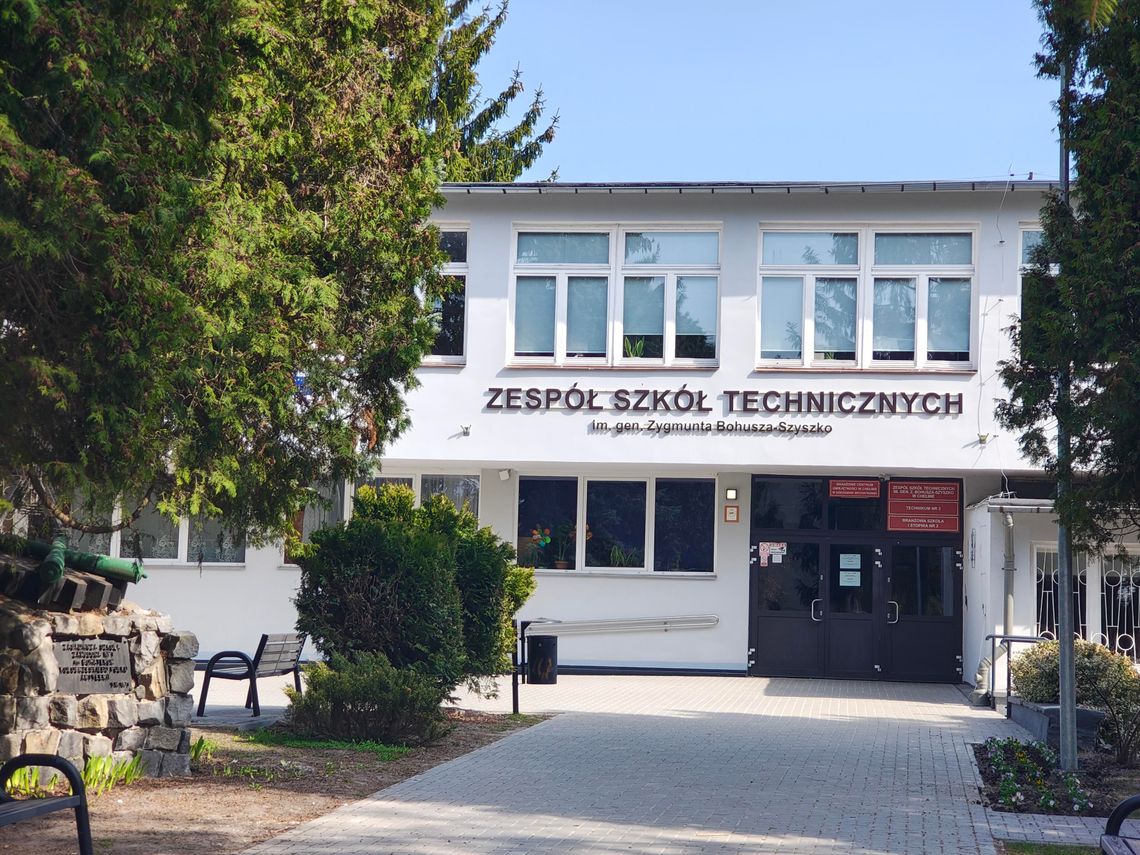 Wiadomości lokalne. Rekrutacja w Chełmie na finiszu. Znamy najpopularniejsze kierunki Wiadomości lokalne. Rekrutacja w Chełmie na finiszu. Znamy najpopularniejsze kierunki