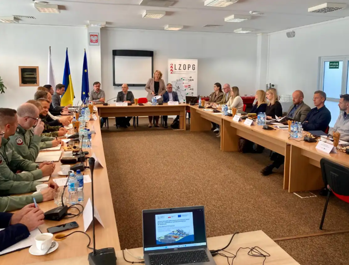 Na zdjęciu potkanie nt dokumentacji projektowej Terminala Samochodowego w Okopach.