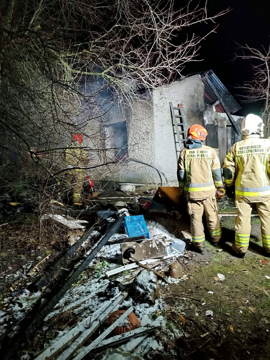 W pożarze domu w Okszowie Kolonii zginął mężczyzna