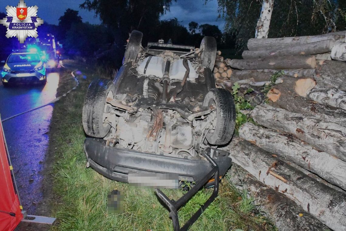 Tragicznie zakończyło się zdarzenie drogowe, do którego doszło w piątek ok. 19:30 w Borowicy w gminie Łopiennik Górny.