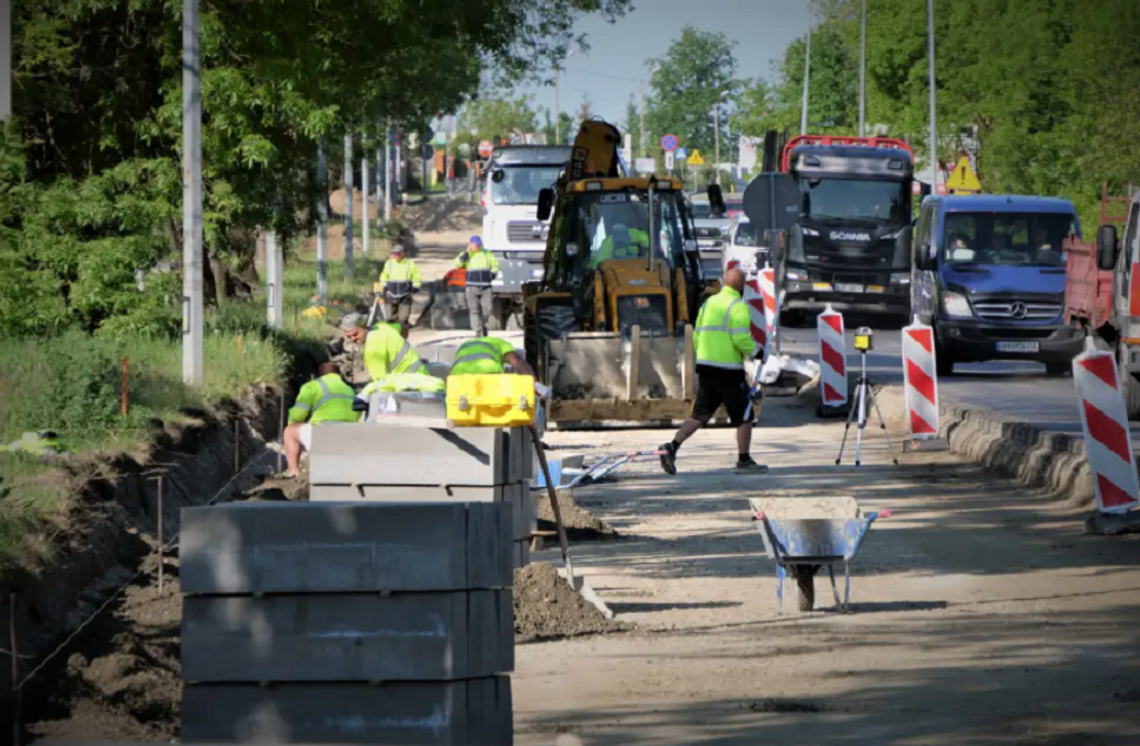 Na zdjęciu prace drogowe w ramach przygotowania infrastruktury terminala intermodalnego w Chełmie