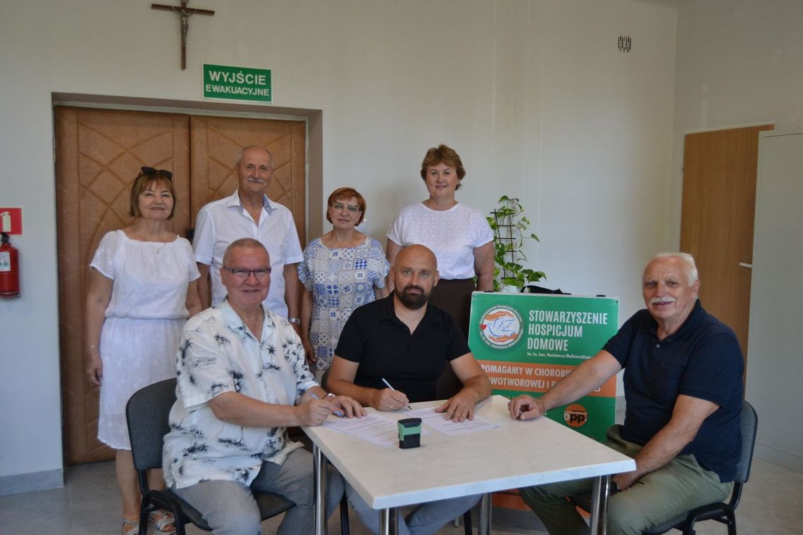 Wiadomości lokalne - W Nowinach powstanie hospicjum Rozpoczną się niebawem prace związane z budową pierwszego budynku Centrum Wsparcia Hospicyjno-Opiekuńczego. Placówka powstanie w Nowinach.