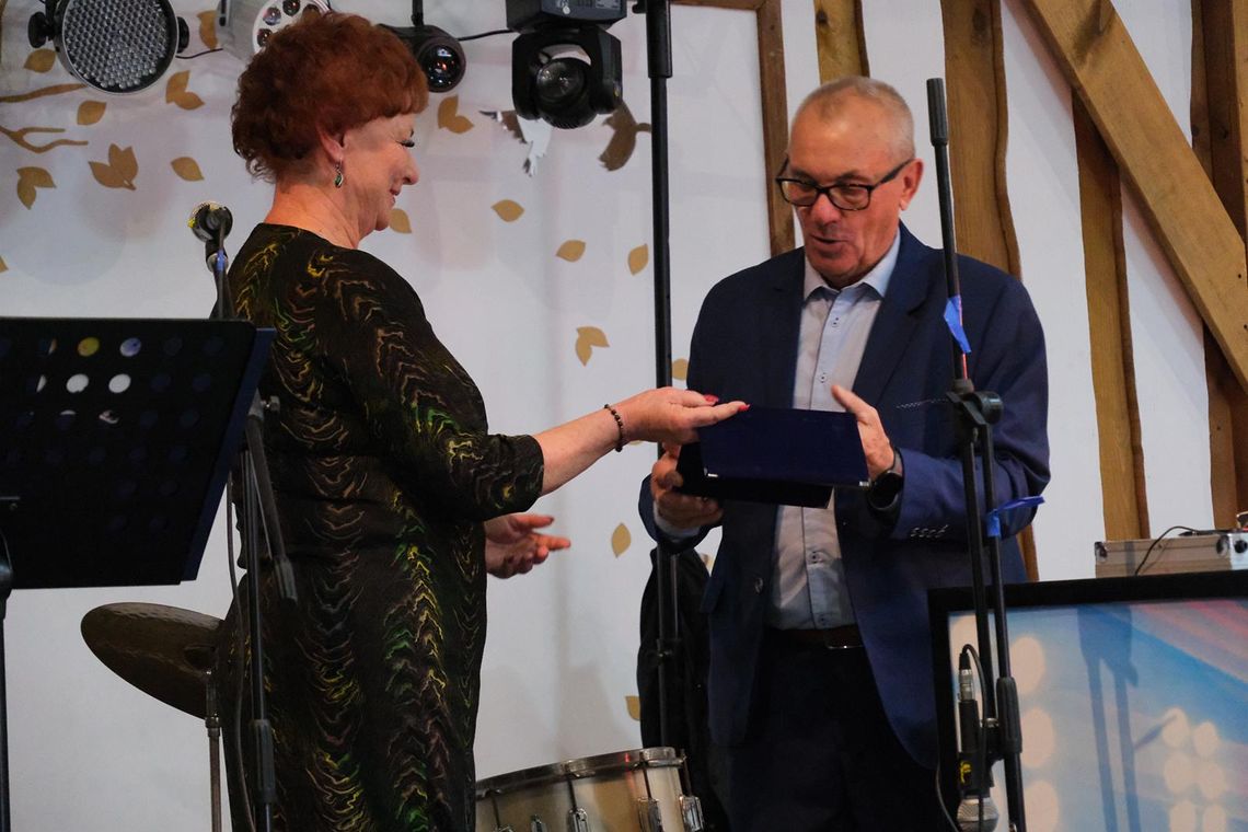 Wiadomości lokalne. Wspomnienia i podziękowania. 25-lecie Stowarzyszenia Ośrodek Wspierania Rodziny Wiadomości lokalne. Wspomnienia i podziękowania. 25-lecie Stowarzyszenia Ośrodek Wspierania Rodziny