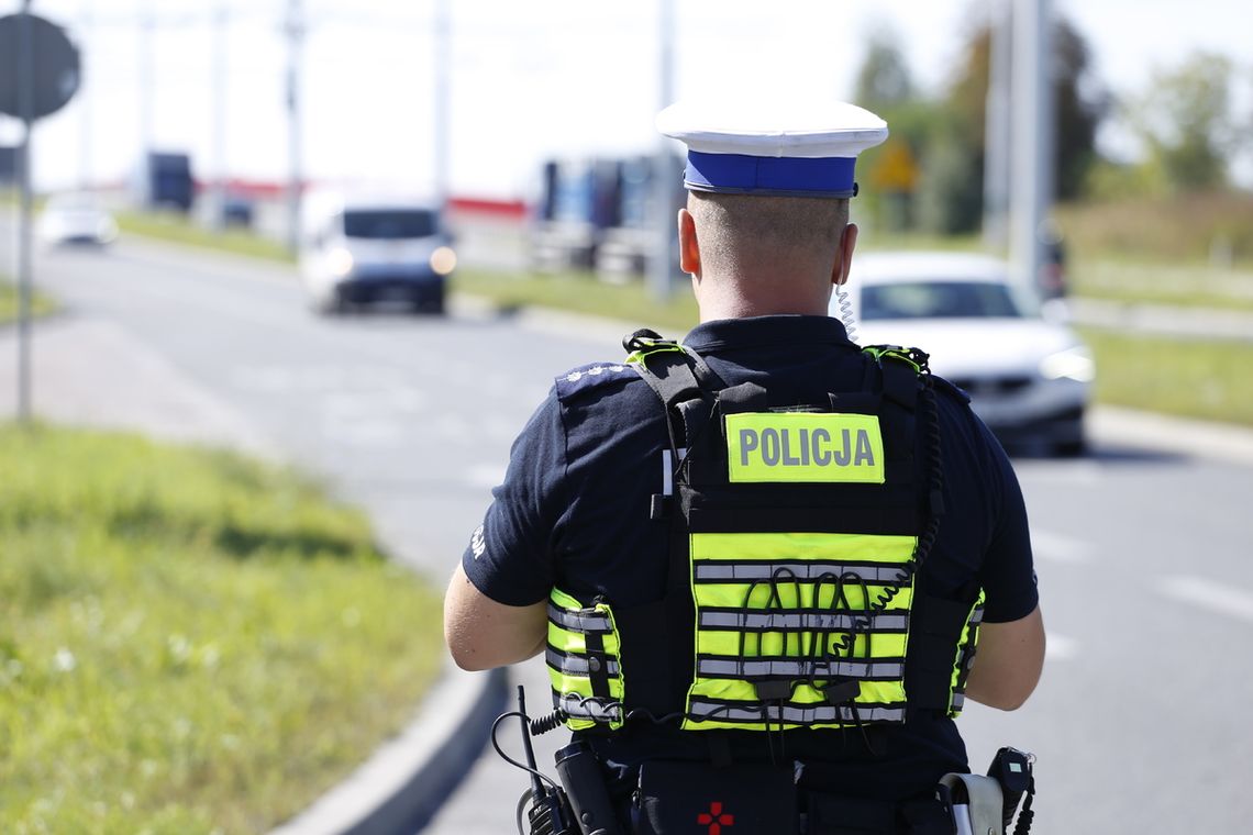 Wiadomości lokalne. Wypadki, kolizje i pijani kierowcy - długi weekend na drogach Lubelskiego Długi czerwcowy weekend na drogach Lubelszczyzny przyniósł 18 wypadków.
